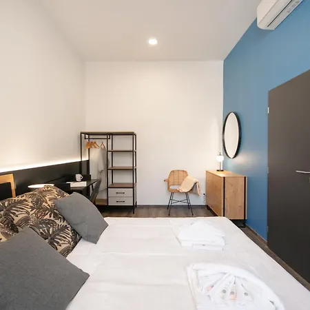 Coru House *