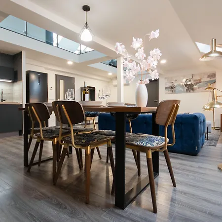 Coru House