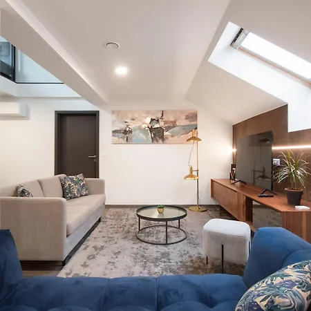 Coru House *
